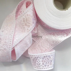 Krojová stuha bílá s růžovými květy