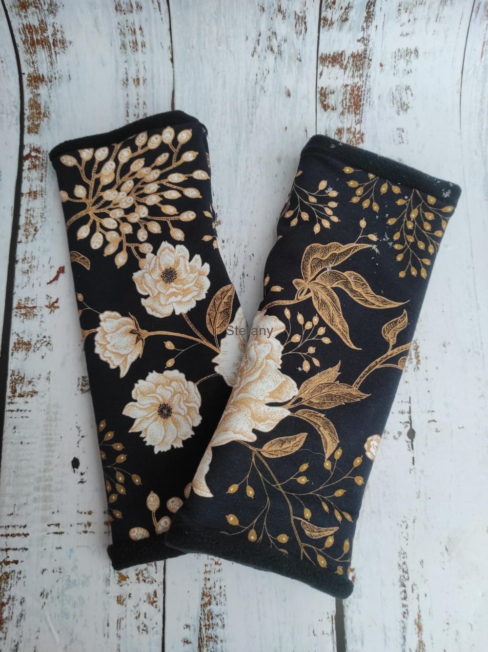 Návleky na ruce zlaté květy