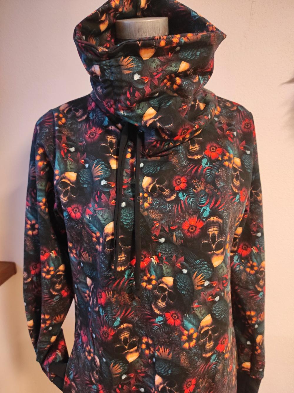 Mikino šaty lebky s květy