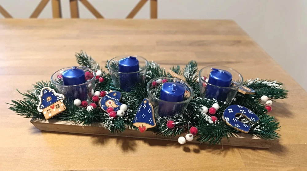 Adventní tác modrotisk